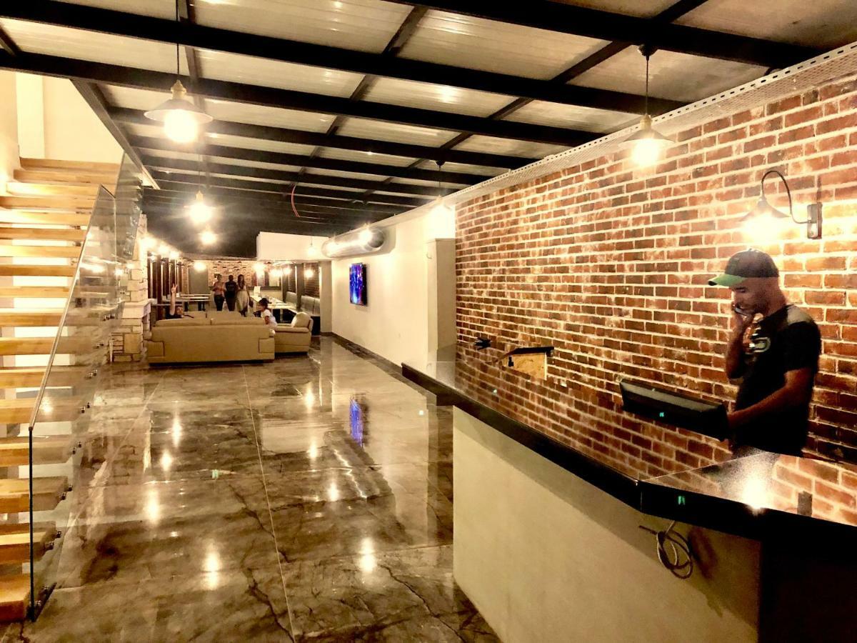Victoria Hotel And Lounge فوكا المظهر الخارجي الصورة
