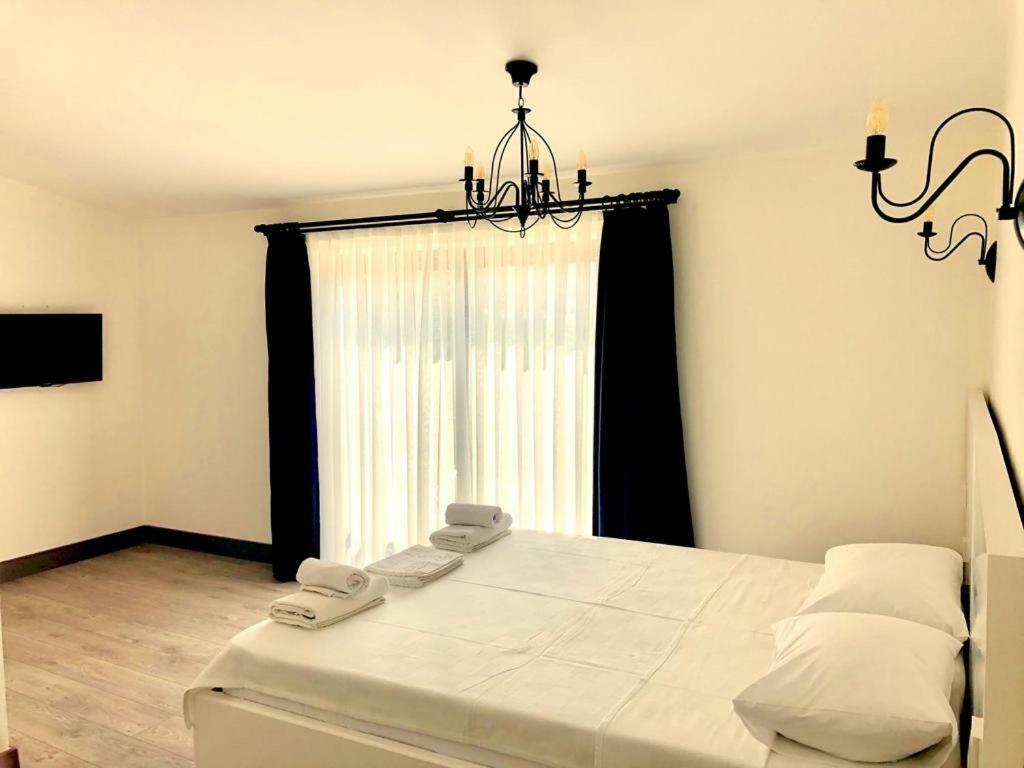 Victoria Hotel And Lounge فوكا المظهر الخارجي الصورة