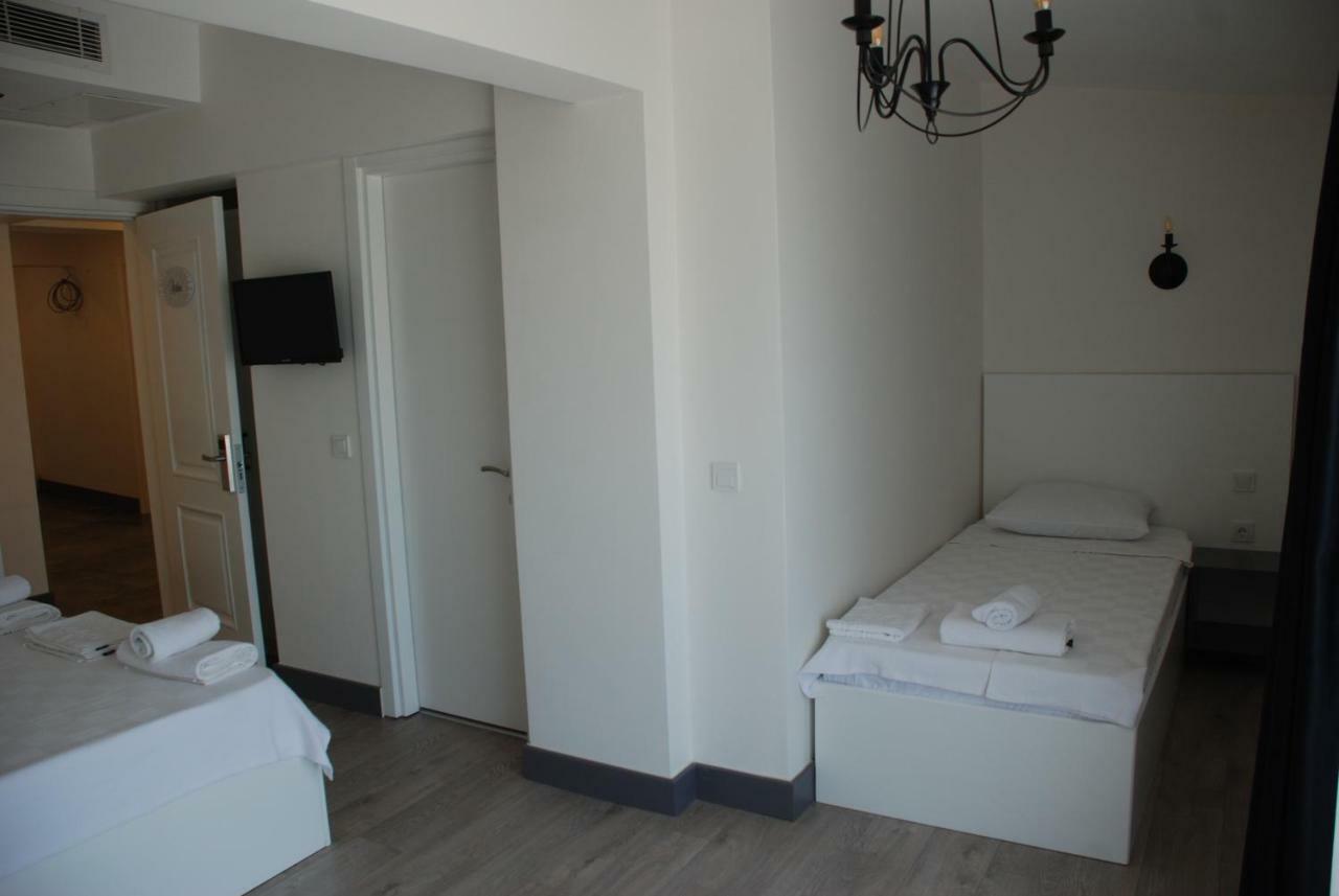 Victoria Hotel And Lounge فوكا المظهر الخارجي الصورة