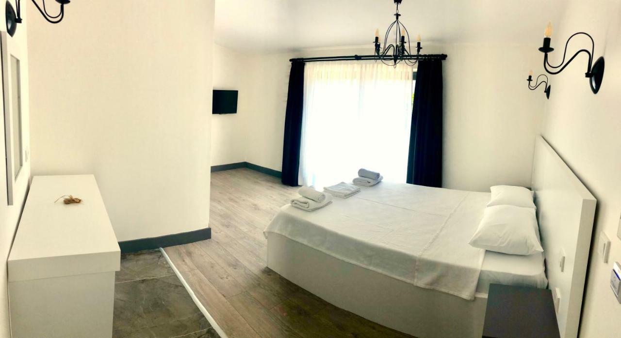 Victoria Hotel And Lounge فوكا المظهر الخارجي الصورة